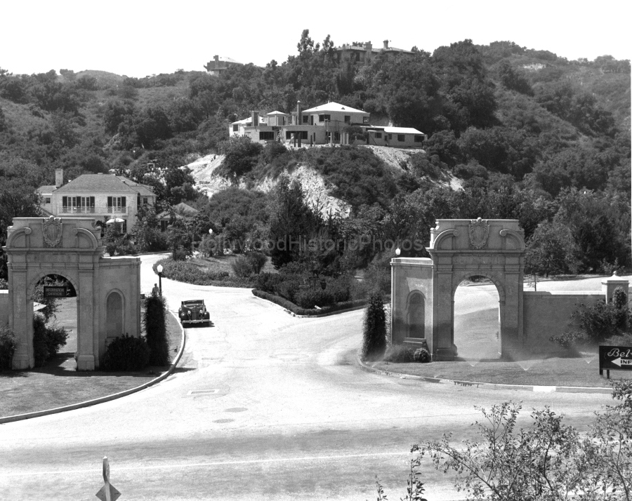 Bel-Air West Gate 1936 WM.jpg